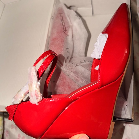 Fashion Nova Vibrant Red Wedges - Picture 2 of 5